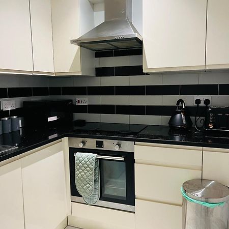 "Spacious Family, Friendly" 1 Bedroom In Kings Cross, St Pancras!!!118A Лондон Екстериор снимка