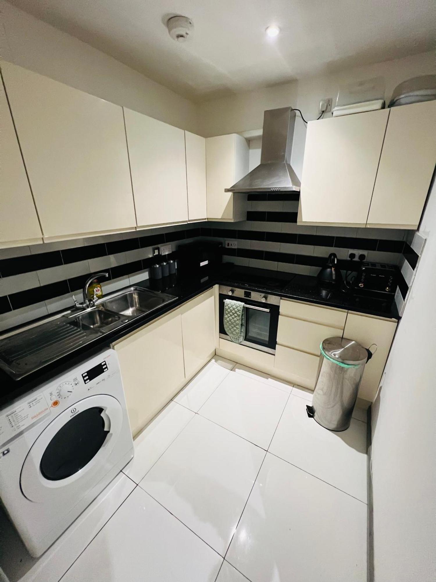 "Spacious Family, Friendly" 1 Bedroom In Kings Cross, St Pancras!!!118A Лондон Екстериор снимка